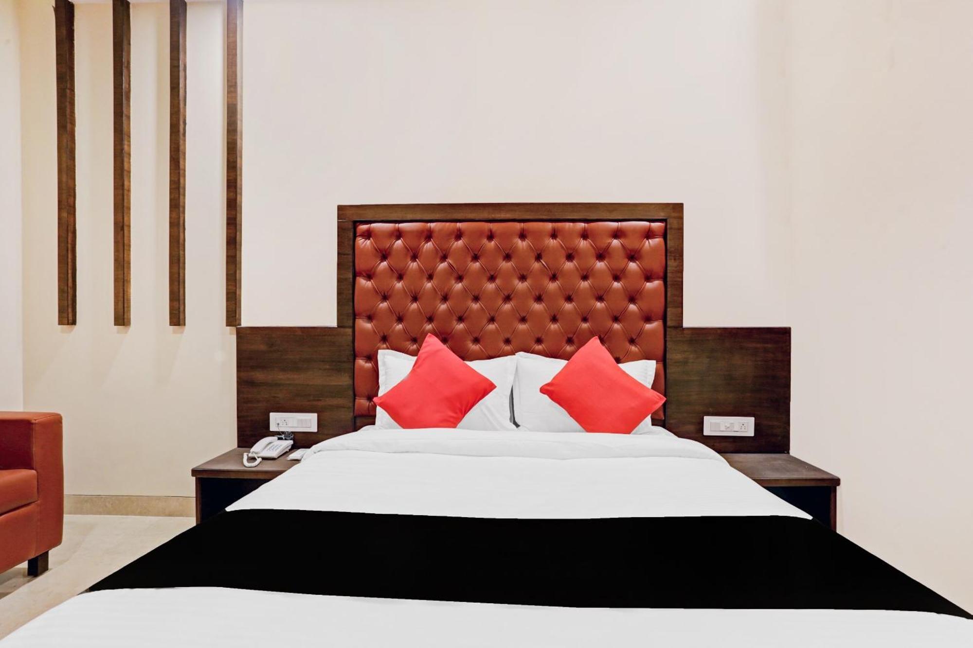 Capital O 80951 Hotel Vertigo Suite Mumbai Eksteriør bilde