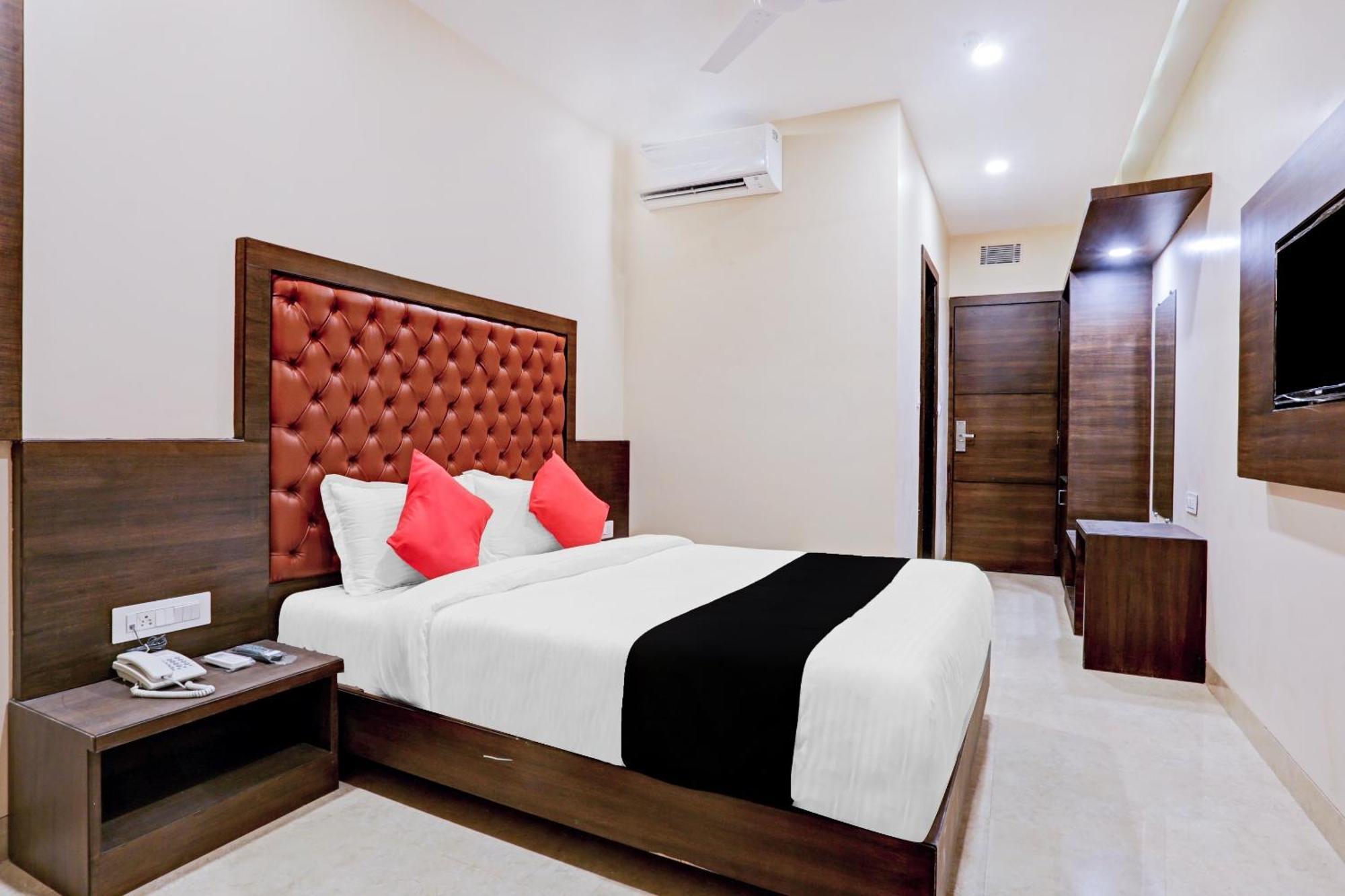 Capital O 80951 Hotel Vertigo Suite Mumbai Eksteriør bilde
