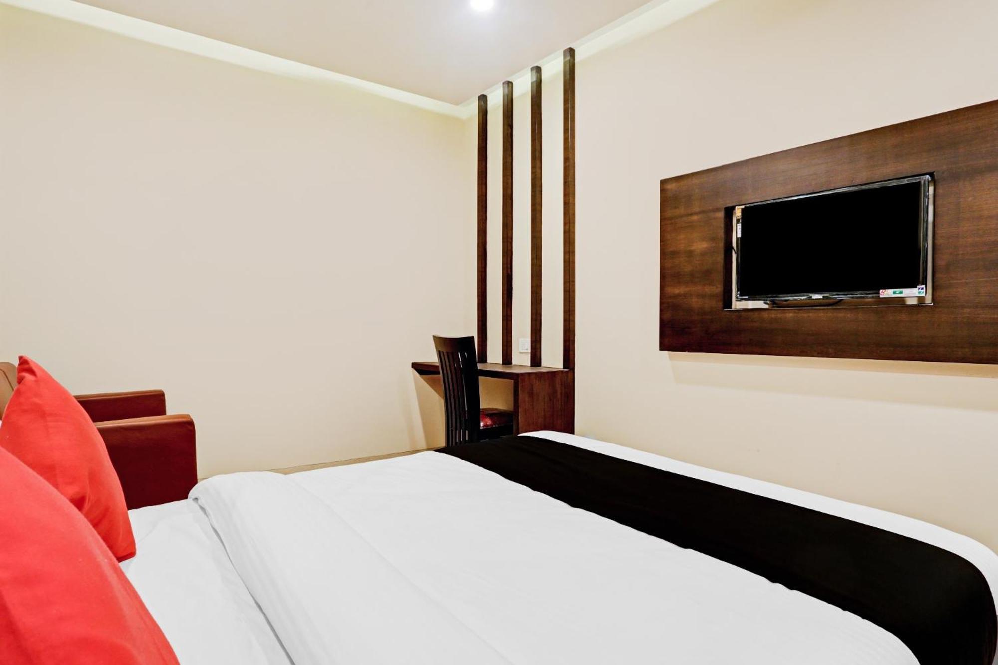 Capital O 80951 Hotel Vertigo Suite Mumbai Eksteriør bilde