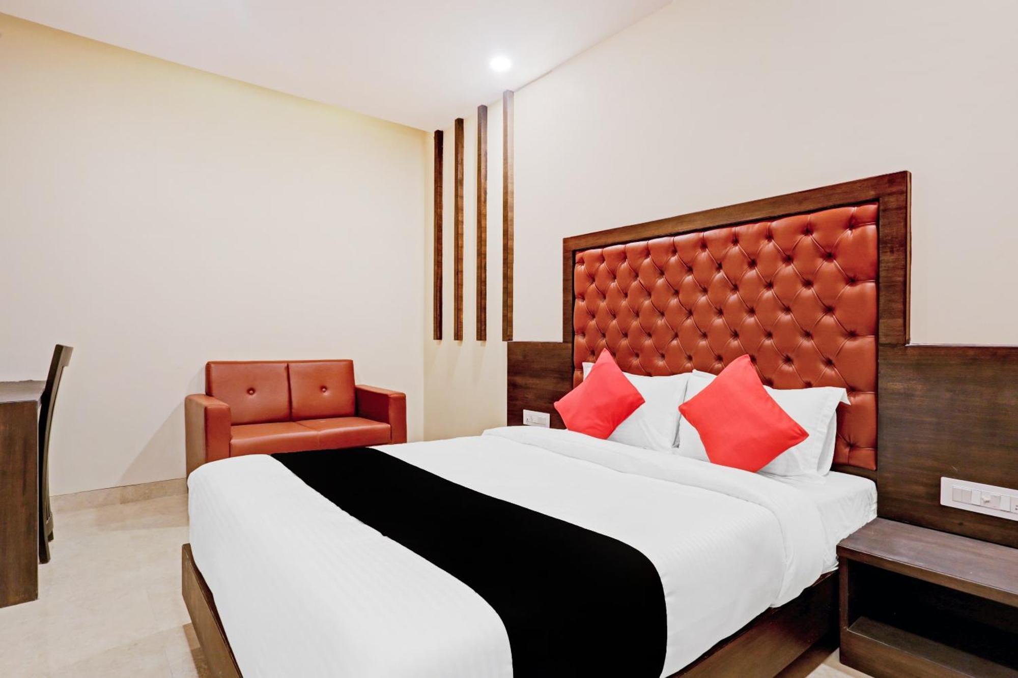 Capital O 80951 Hotel Vertigo Suite Mumbai Eksteriør bilde
